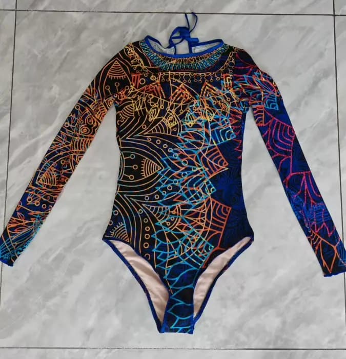 Nouveau maillot de bain une pièce pour femme, imprimé, élégant et sexy, à manches longues, avec couv