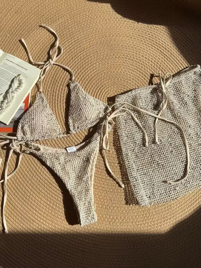 Avec jupe Sarong en résille licou Micro Bikini femmes maillots de bain femme maillot de bain trois p