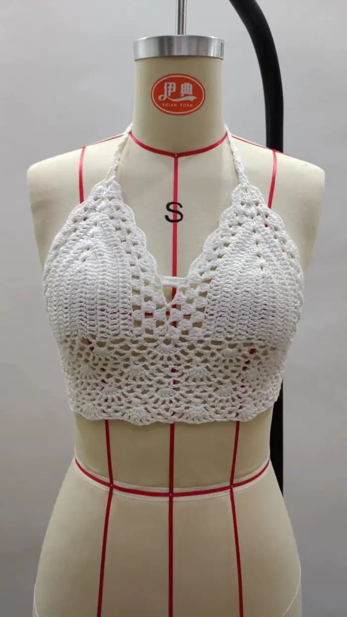 Crochet Bikini TopNew Triangle noir haut de Bikini femme évider maillot de bain Sexy natation soutie