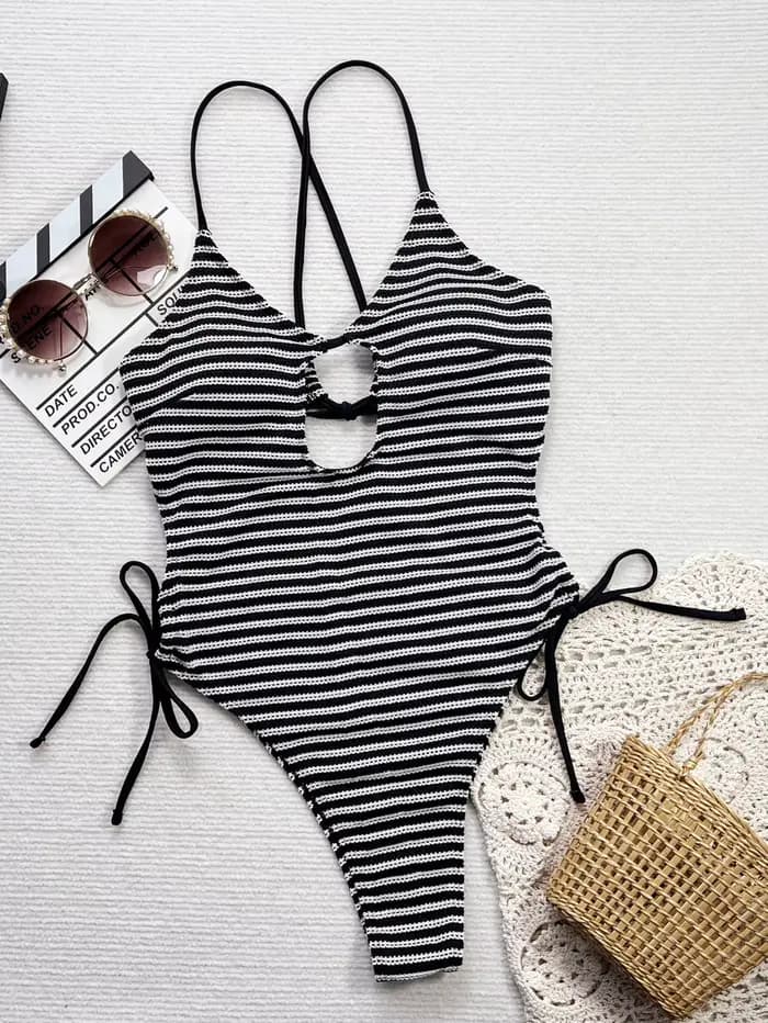 Femmes une pièce maillot de bain mode Sexy Bikini noir blanc Monokini maillot de bain évidé féminin 