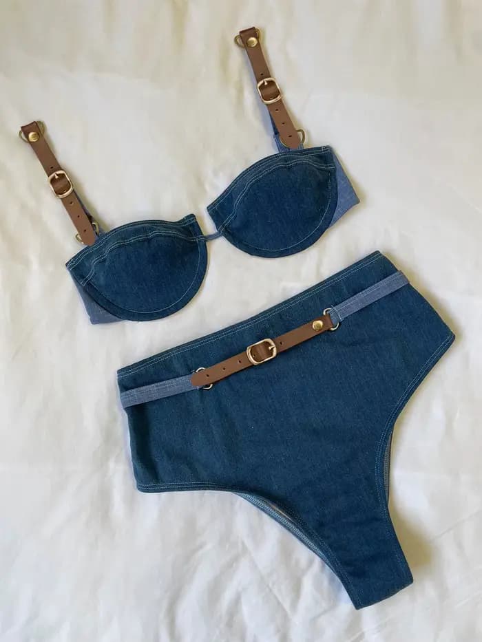 2025 Ensemble bikini en jean style cow-girl avec bretelles en cuir boucles en métal parfait pour les fêtes à la piscine escapades d'été Glamour au bord de la piscine
