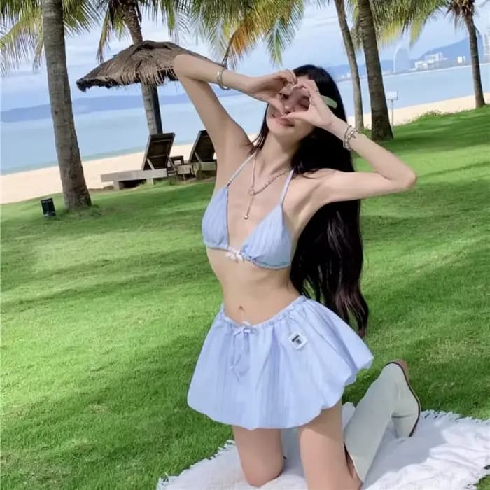 Bikini rayé pur avec magnifique palette de couleurs aquatiques pour filles, maillot de bain haut de gamme style vacances, ensemble deux pièces Pure Desire