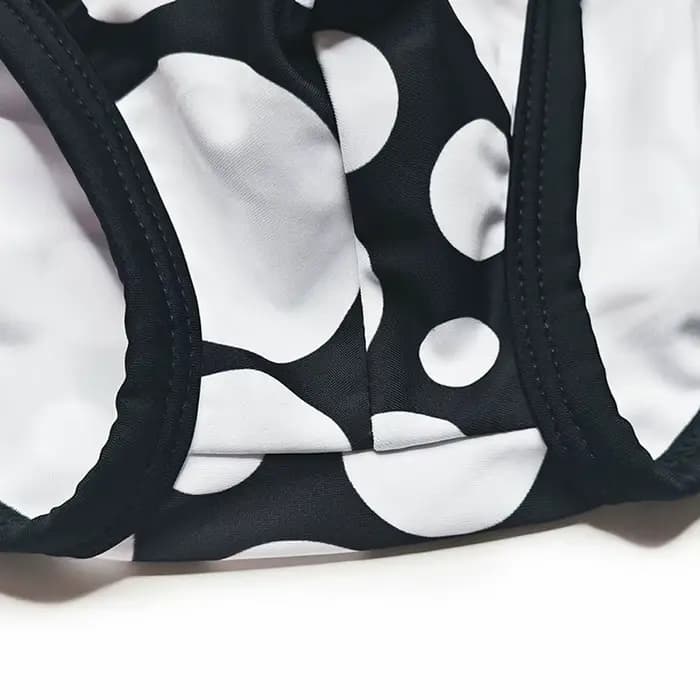 Maillots de bain pour hommes, shorts de plage, maillots de surf, maillots de bain sexy ajustés de la marque UXH, pour la plongée
