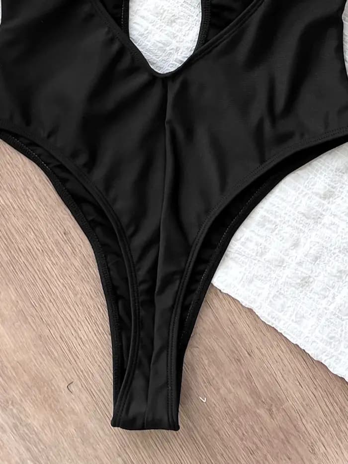 Maillot de bain une pièce découpé à lacets pour femmes