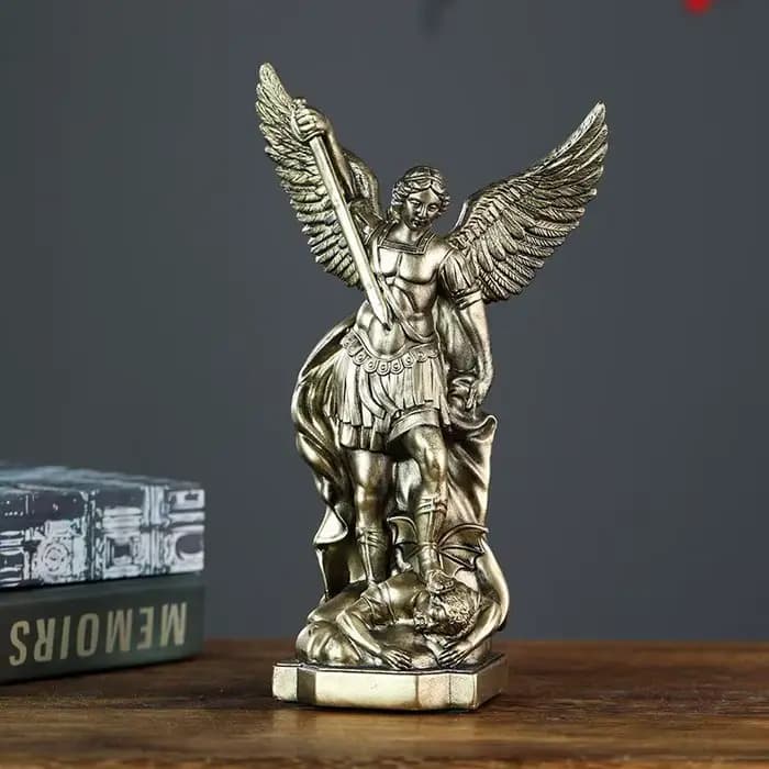 Statue de Saint-Michael pour la Protection de la maison, Sculpture de Saint catholique, idée cadeau chrétienne, décor en résine, figurine d'autel d'église, décoration de maison