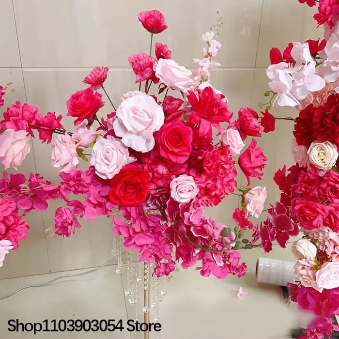 Arche de toile de fond de mariage en panneau KT, décoration florale suspendue, arrangement de roses rose vif et de delphiniums, accessoires pour événements