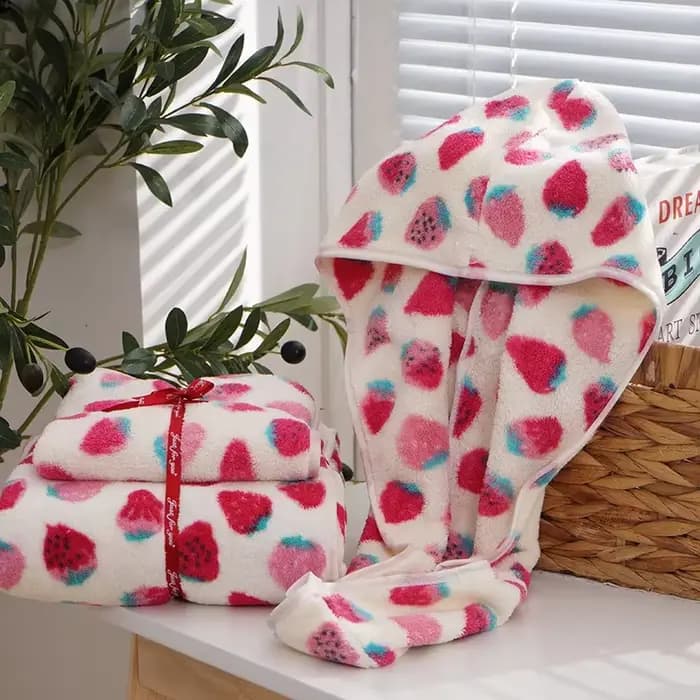 Serviette de bain en microfibre, impression de fraises, serviette pour le visage, pour adultes et enfants, dessin animé, grande serviette, ensemble de serviettes pour la maison