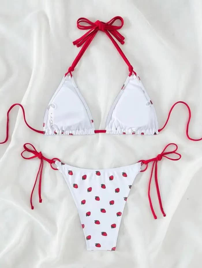 Maillot de bain deux pièces imprimé fraise