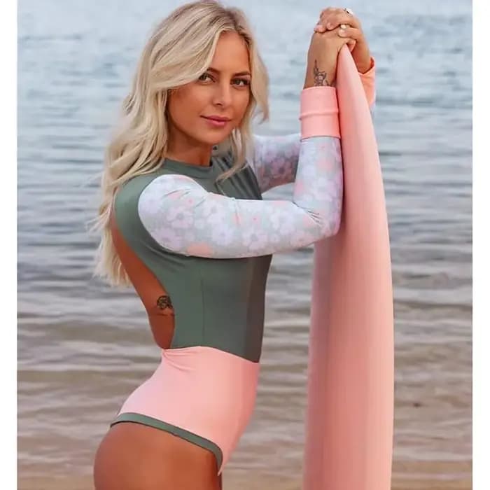 Maillot de bain une pièce noir et imprimé