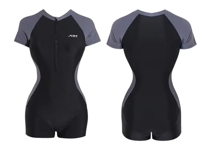 Maillot de bain une pièce à manches courtes pour femmes
