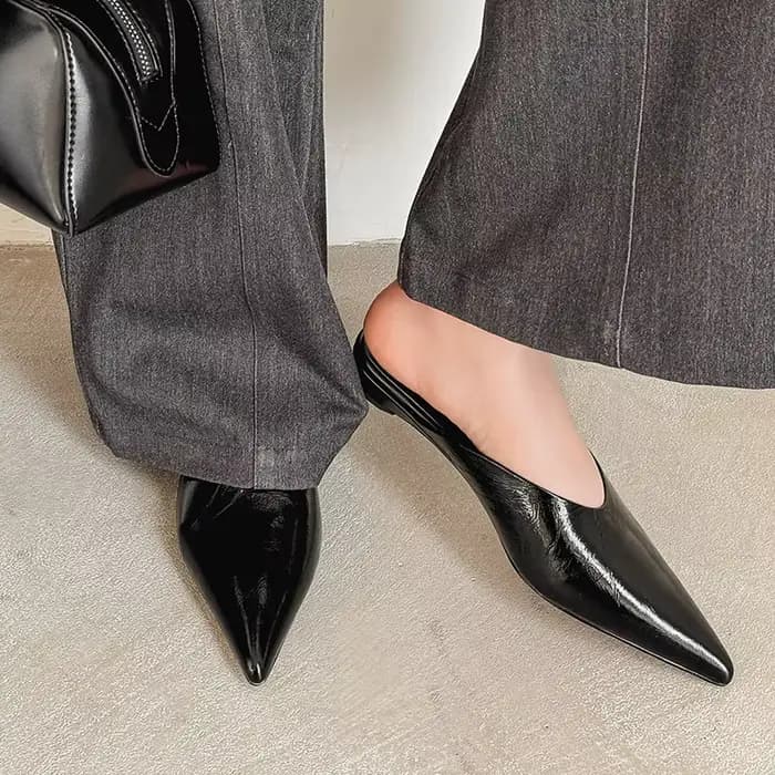Mules pointues haut de gamme pour femmes, vêtements d'été, demi-pantoufles paresseuses à la mode avec talons moyens et épais, chaussures