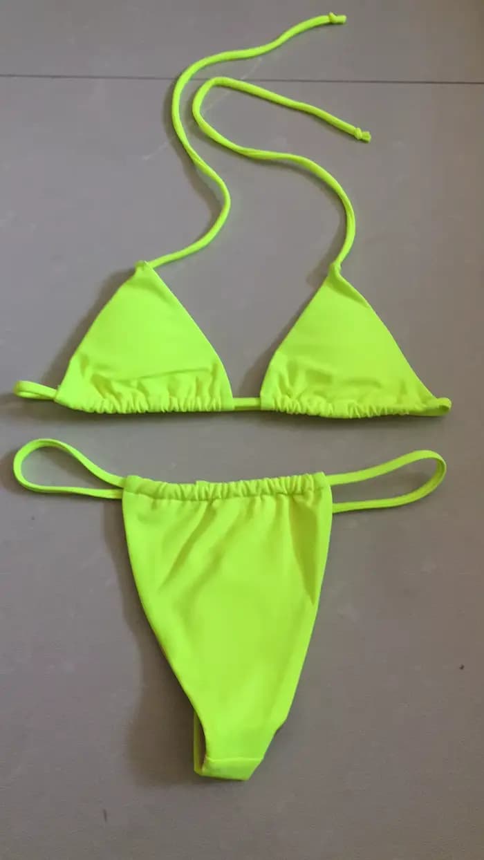 Maillot de bain brésilien jaune fluo