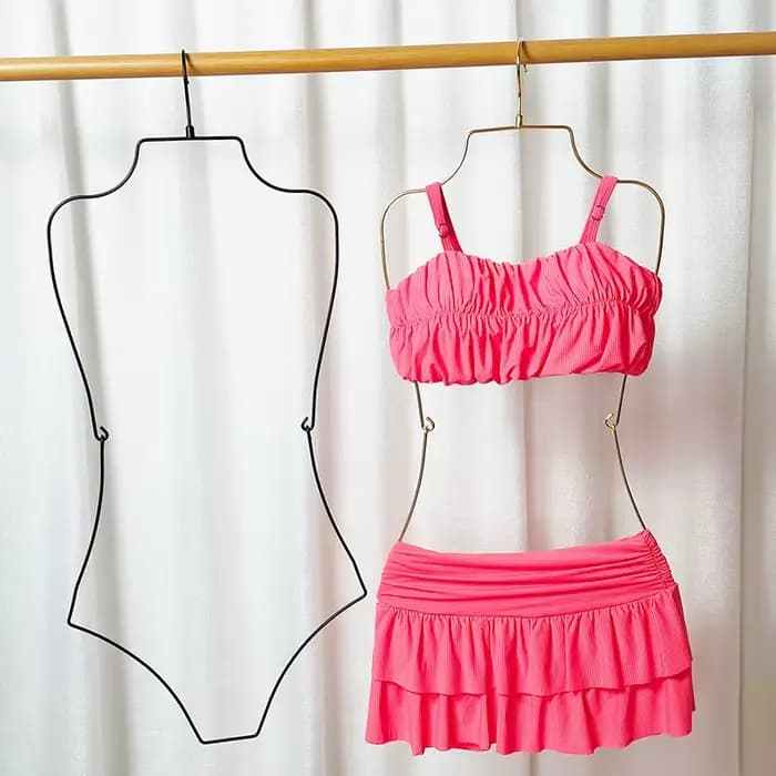Cintre de maillot de bain en fil métallique