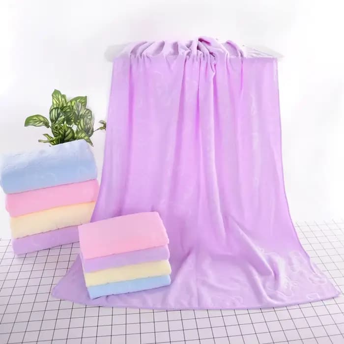 Une paire de serviettes de bain