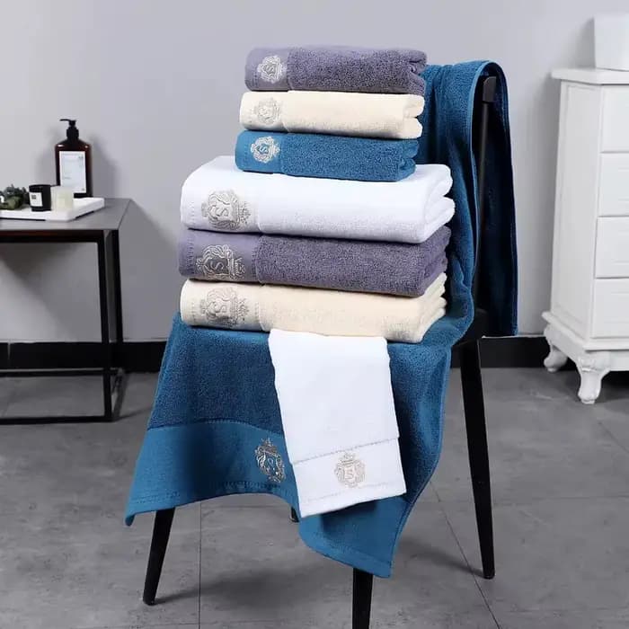Ensemble de serviettes de bain en coton brodé