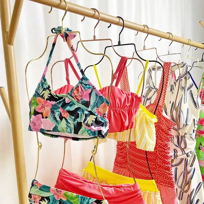 Cintre de maillot de bain en fil métallique