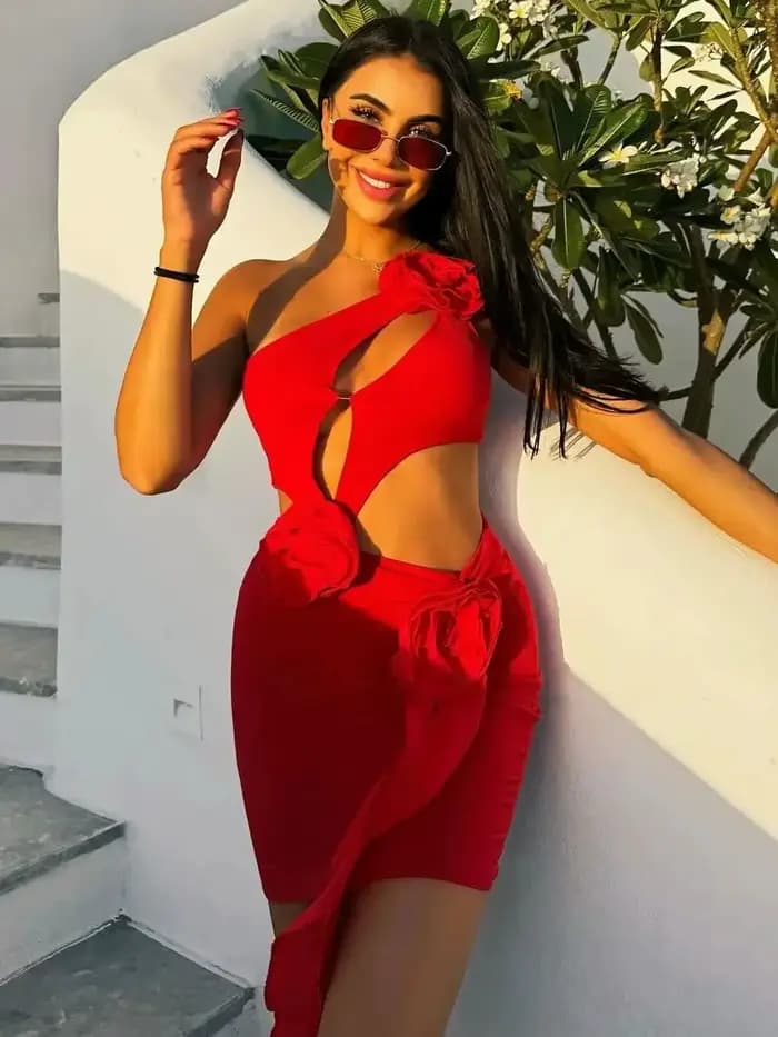 Maillot de bain asymétrique découpé à fleurs rouges et Mini jupe de plage drapée en mousseline de soie pour femmes, Monokini d'été