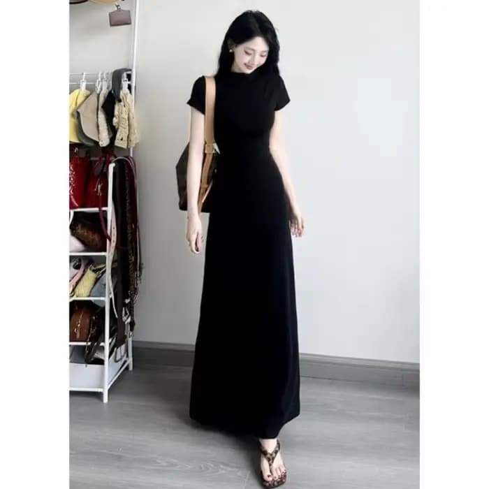 Robe noire à manches courtes de style français pour femmes, en été, ajustée, pincée à la taille, belles robes couvrant les hanches