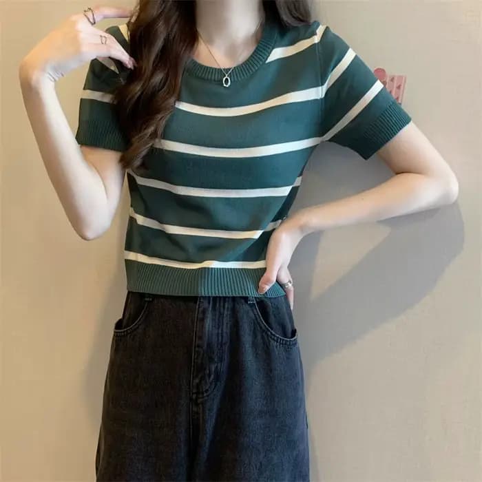 T-shirt à manches courtes tricoté rayé pour femmes, haut court d'été, nouveau Design Sense, Niche, coupe cintrée, épaules amincissantes, 2023