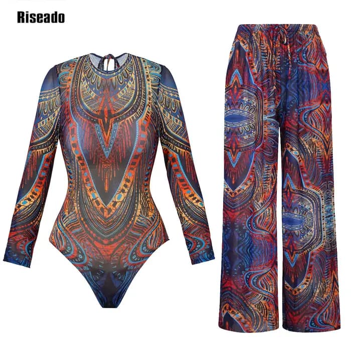 Maillot de bain en maille avec robe de bain longue