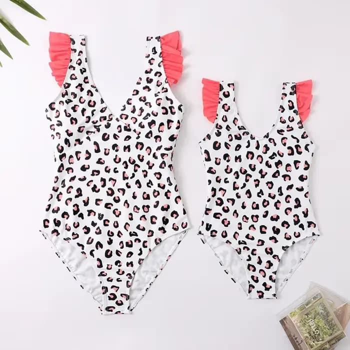 Maillots de bain à rayures assortis pour la famille, tenues à volants, maillots de bain mère et fille, vêtements de bikini maman et moi, robe de natation pour enfants