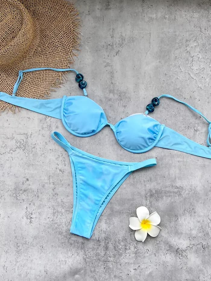 Maillots de bain tendance 2026 – Bikini chic d'inspiration vintage avec motifs floraux pastel