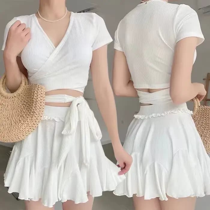 Ensemble de bain côtelé pour femme avec haut court à col en V et taille à nouer