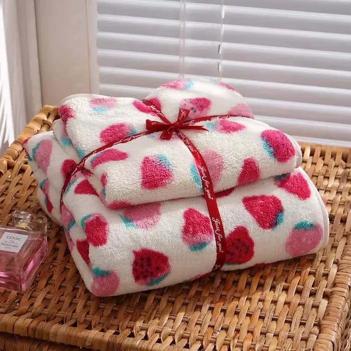 Serviette de bain en microfibre, impression de fraises, serviette pour le visage, pour adultes et enfants, dessin animé, grande serviette, ensemble de serviettes pour la maison