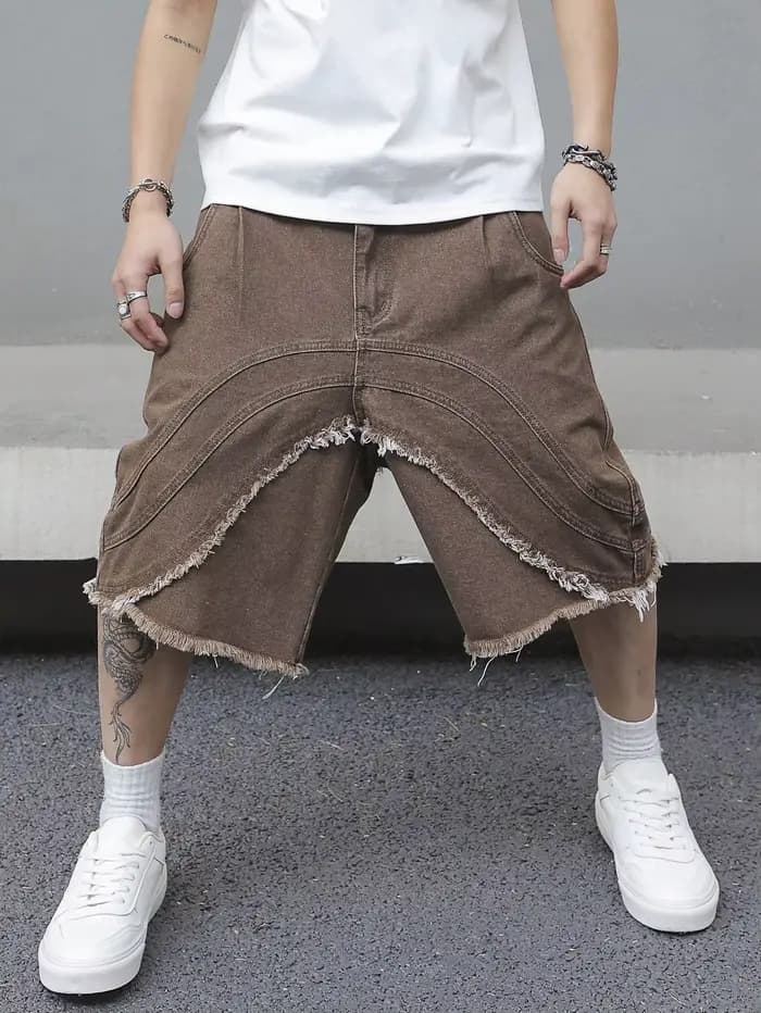 Shorts en jean marron pour homme, style rétro tendance et décontracté, coupe ample, idéal pour un usage quotidien.