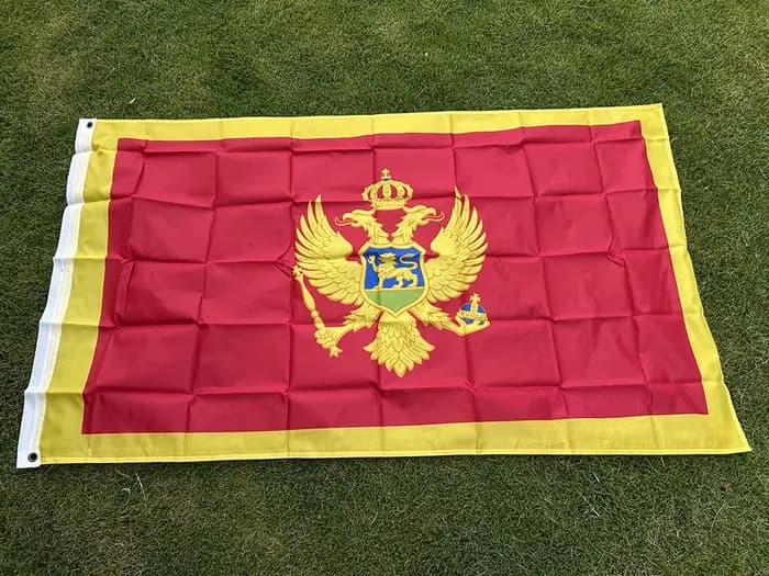 SKY FLAG Drapeau du Monténégro 3x5 pieds 90 X 150 cm Drapeau du Monténégro en polyester imprimé Bannière suspendue pour la décoration de la maison