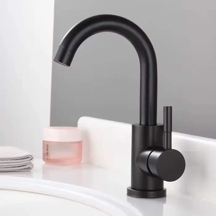 Robinets de lavabo de salle de bains, robinets d'évier noirs, mélangeur d'eau chaude et froide, grue blanche montée sur le pont 360 °   Robinets d'eau universels rotatifs