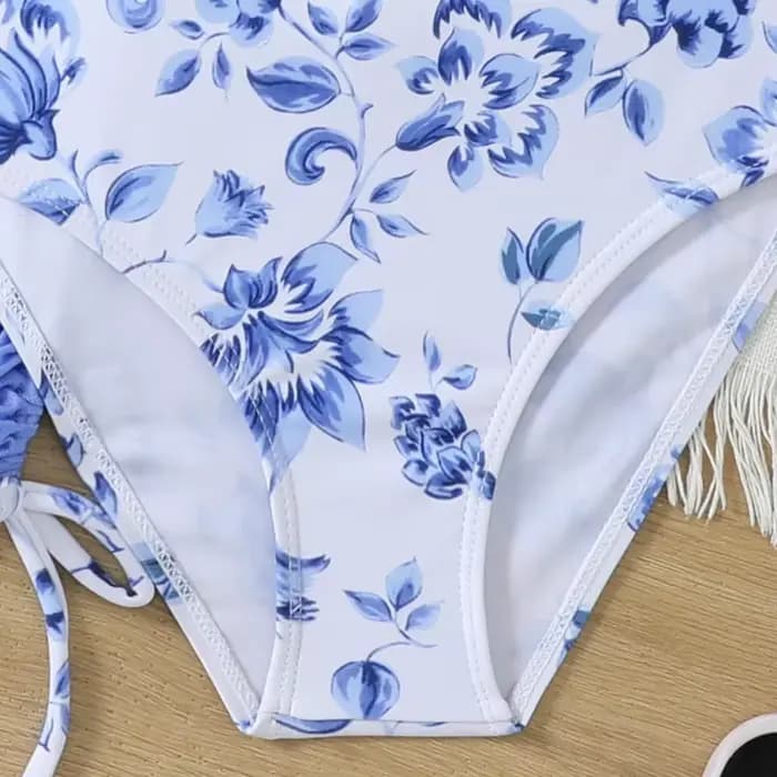 Nouvel ensemble trois pièces pour filles 2026 : Maillot de bain bikini avec jupe en mousseline pour l'été et la plage