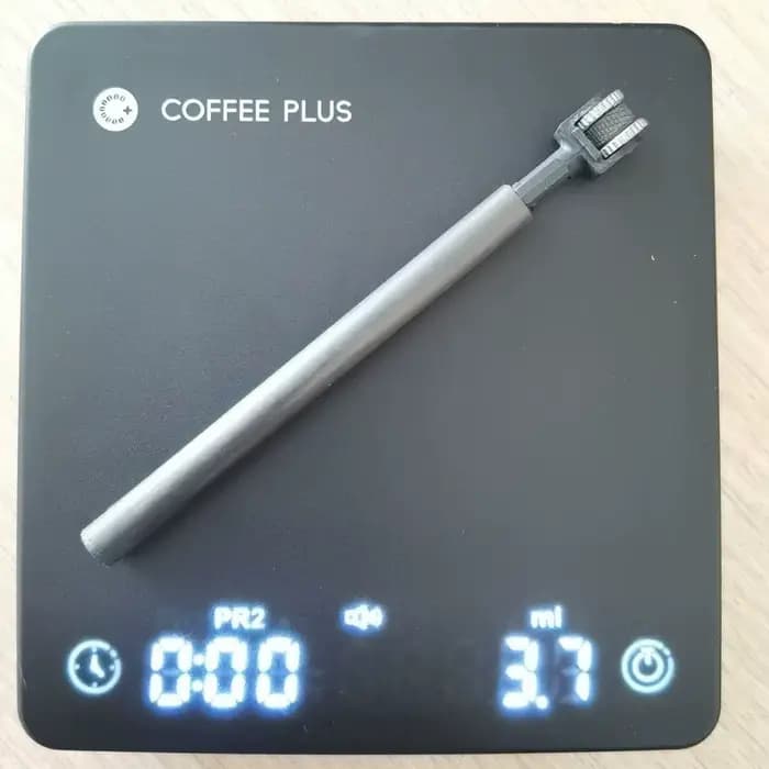 Briquet ultra-léger à juste une briquet en silex de 3,7 g avec poignée en fibre de carbone, mini briquet mignon avec une fréquence d'allumage élevée