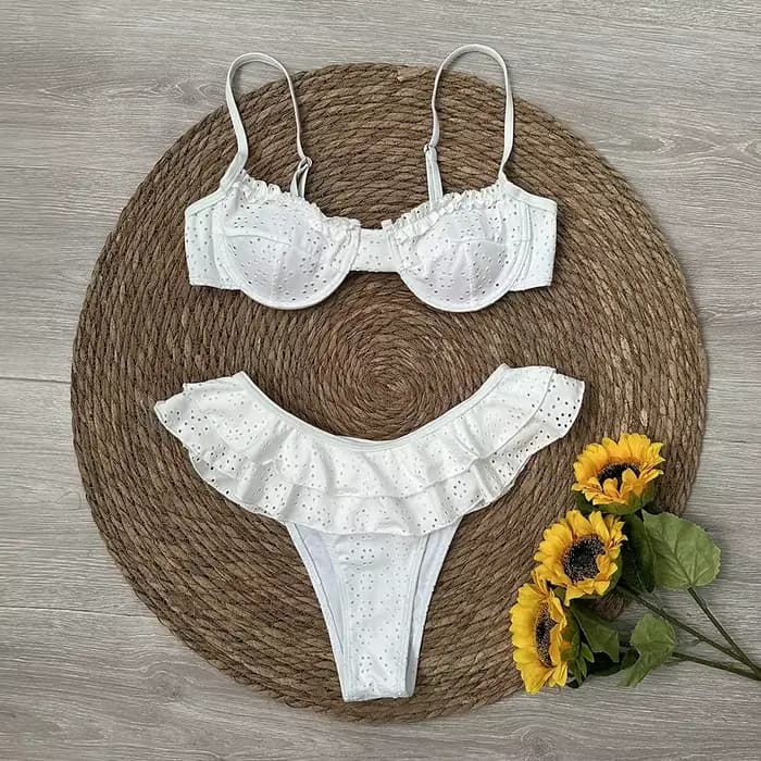 Maillot de bain blanc à volants
