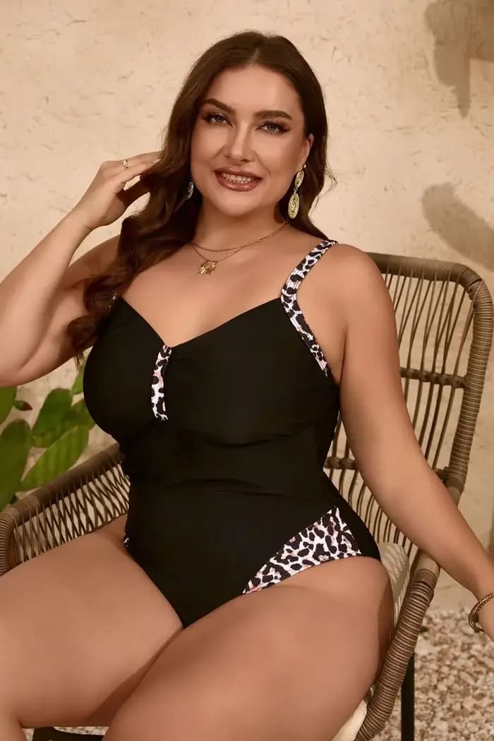 Nouveau Maillot de Bain Une Pièce Femme 2026 Sexy String Monokini Grande Taille Combinaison de Bain Bikini Femme Tenue de Plage 5XL