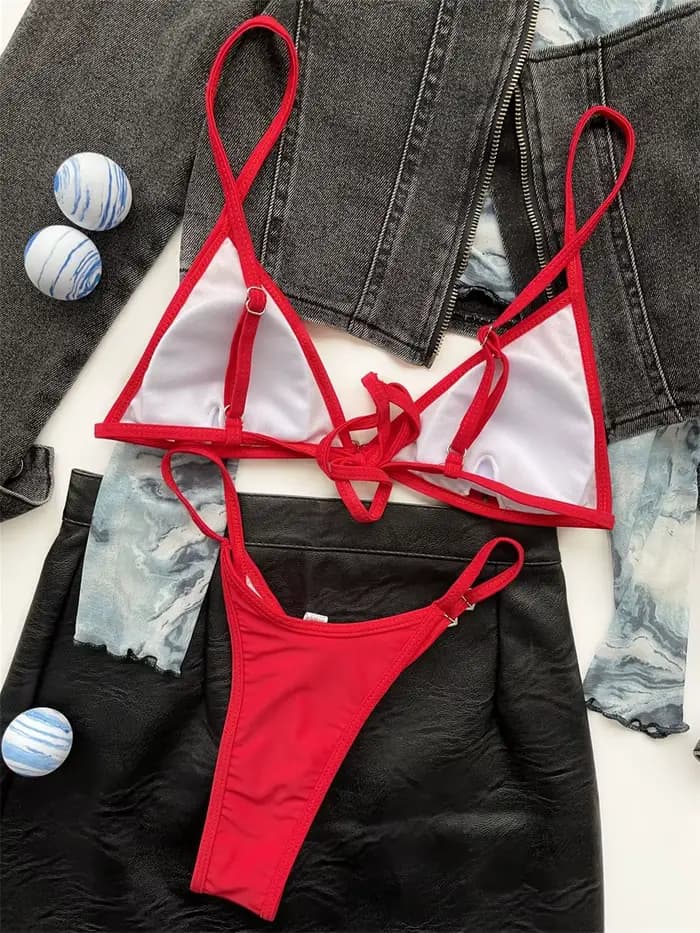 Maillot de bain string dos nu pour femmes