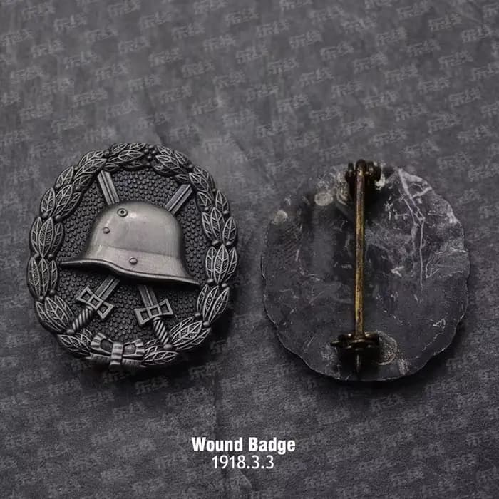 Réplique de casque en métal de la Médaille des Blessés de la Première Guerre mondiale - Article de collection militaire historique