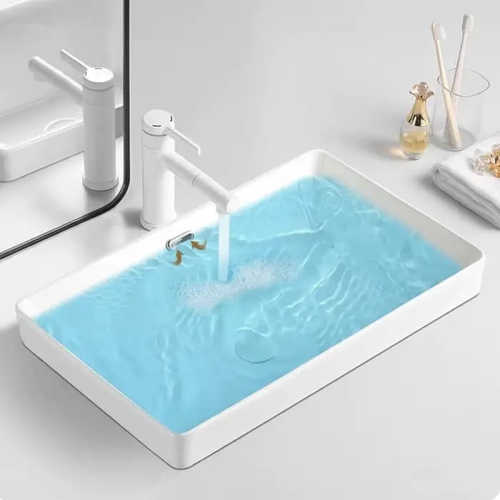 Vasque de salle de bain en céramique semi-encastrée, design moderne, facile à nettoyer, résistante aux éclaboussures