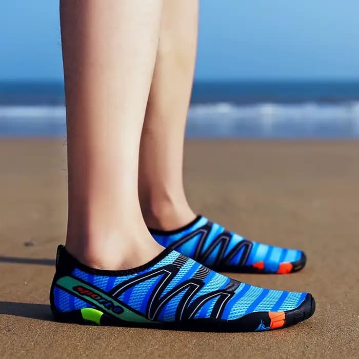 Chaussures aquatiques à séchage rapide, chaussures de plage, chaussures aquatiques unisexes, pantoufles aquatiques, chaussures de surf pieds nus, baskets aquatiques, chaussettes légères d'été pour l'e