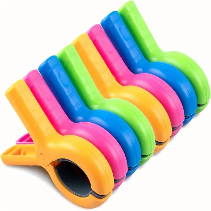 4/8 pièces pinces à serviettes de plage pour chaises de plage, pinces porte-serviettes pour chaise piscine sur croisière, épingles à vêtements robustes, Clips solides
