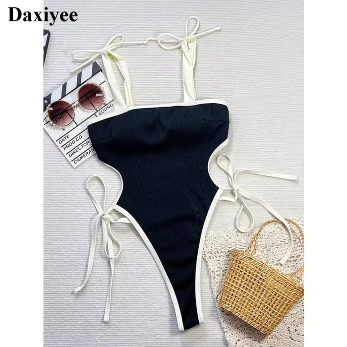 Maillot de bain une pièce noir avec bordure blanche pour femmes