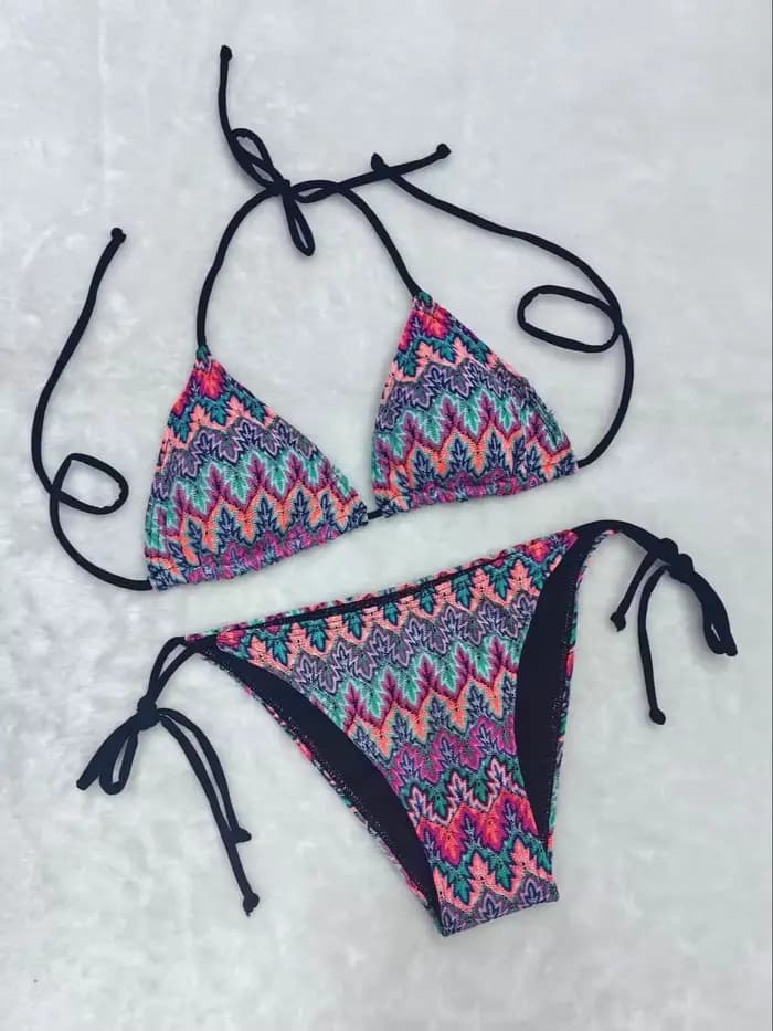 Micosoni Italie – Nouveauté Maillot de Bain Femme Tendance Été – Ensemble Bikini Taille Basse Tricoté Contrastant Rayé pour Femme