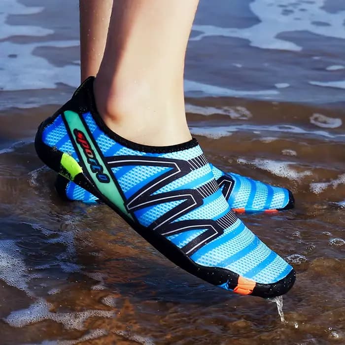 Chaussures aquatiques à séchage rapide, chaussures de plage, chaussures aquatiques unisexes, pantoufles aquatiques, chaussures de surf pieds nus, baskets aquatiques, chaussettes légères d'été pour l'e