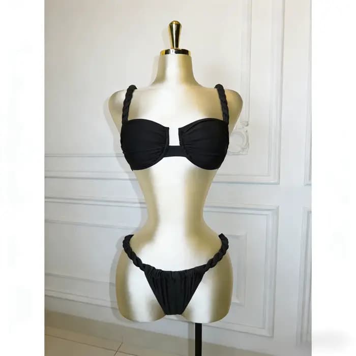 Ensemble de bikini brésilien sexy tressé avec jupe