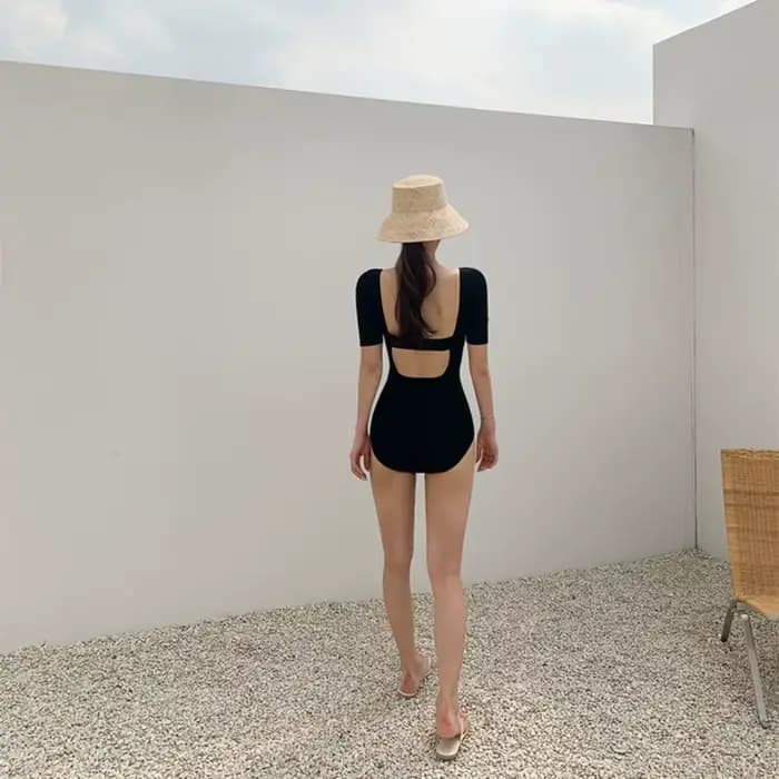 Version coréenne couleur unie évider maillot de bain conception mince maille coupe dos nu