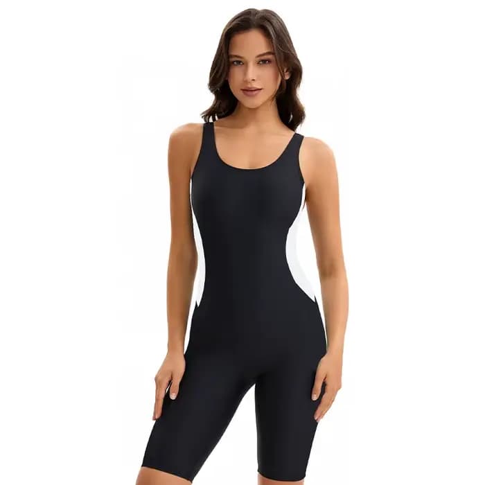 Maillot de bain une pièce modeste pour femme, coupe athlétique dos nageur avec shorty, couvrant entièrement le corps