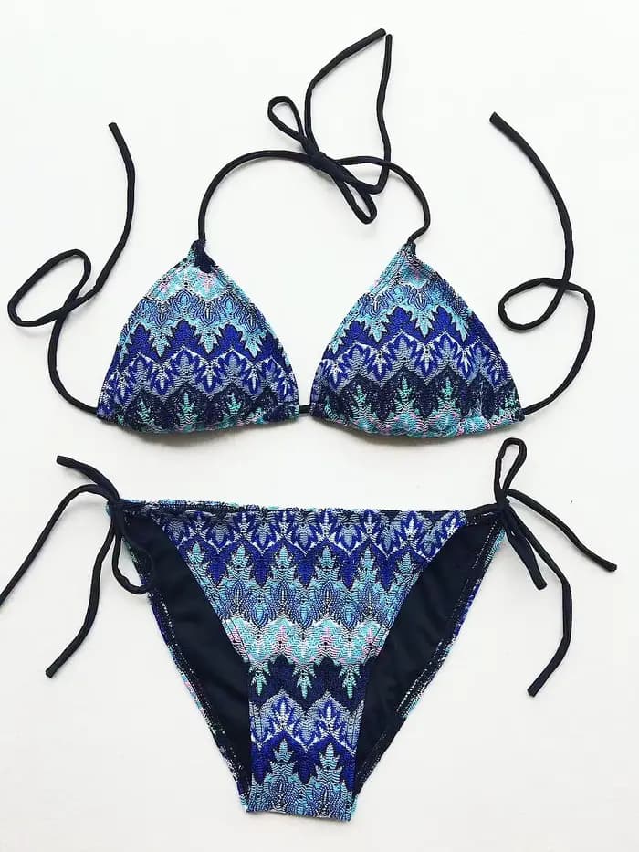 Micosoni Italie – Nouveauté Maillot de Bain Femme Tendance Été – Ensemble Bikini Taille Basse Tricoté Contrastant Rayé pour Femme