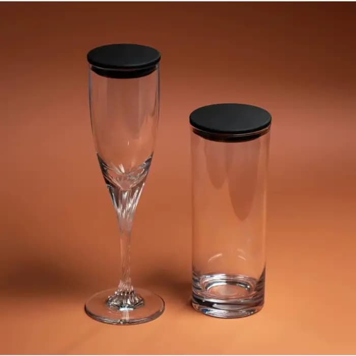 Verre à eau parfait et verre à Champagne parfait par Henry H, produits tours de magie liquides, gadgets, gros plan, scène magique, Magia Fun