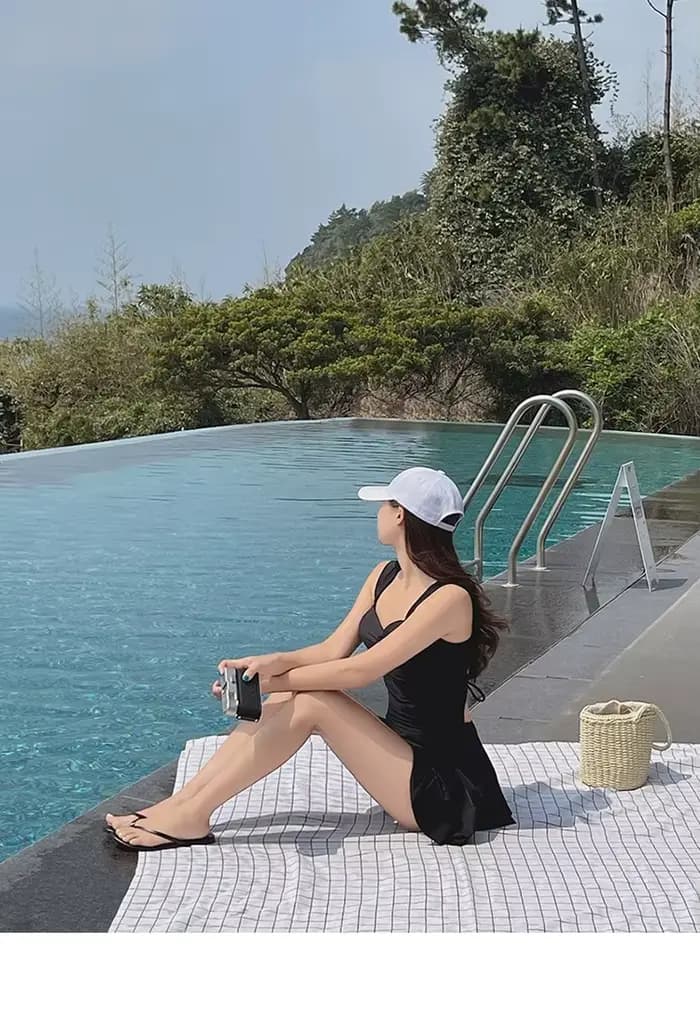 Nouveau maillot de bain une pièce pour femmes