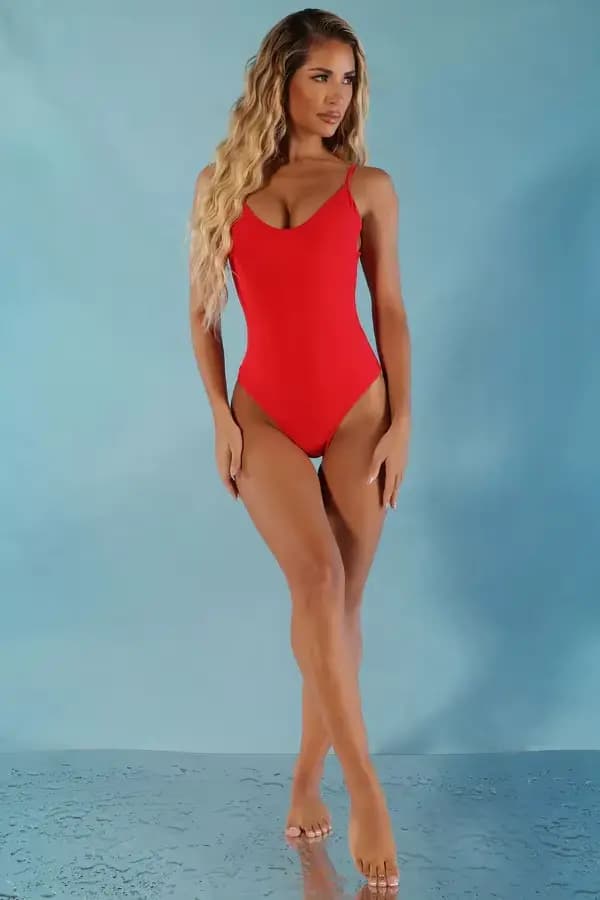 Maillot de bain une pièce rouge